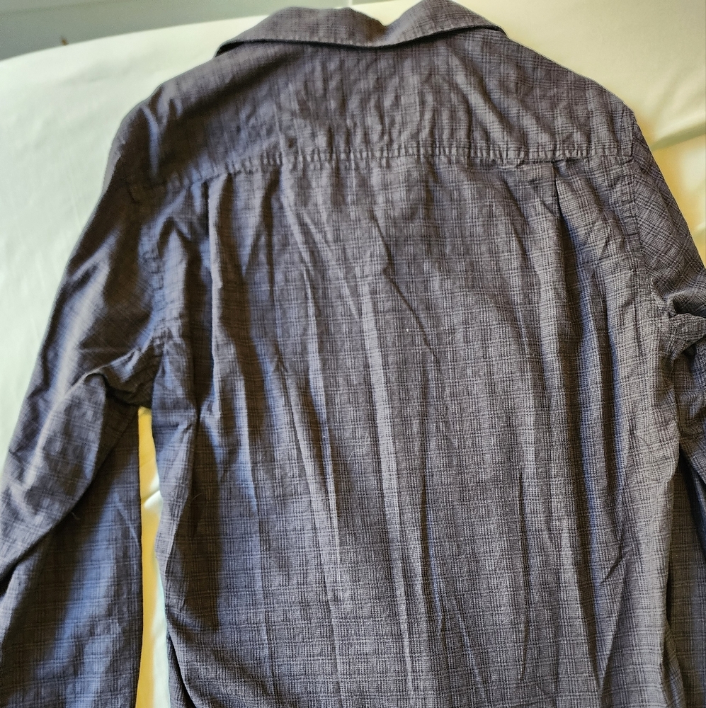 Button up - Picture 2 of 3